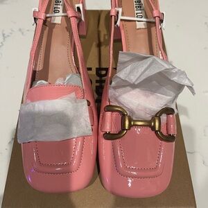 Chic Pink Loafers with Gold Accent